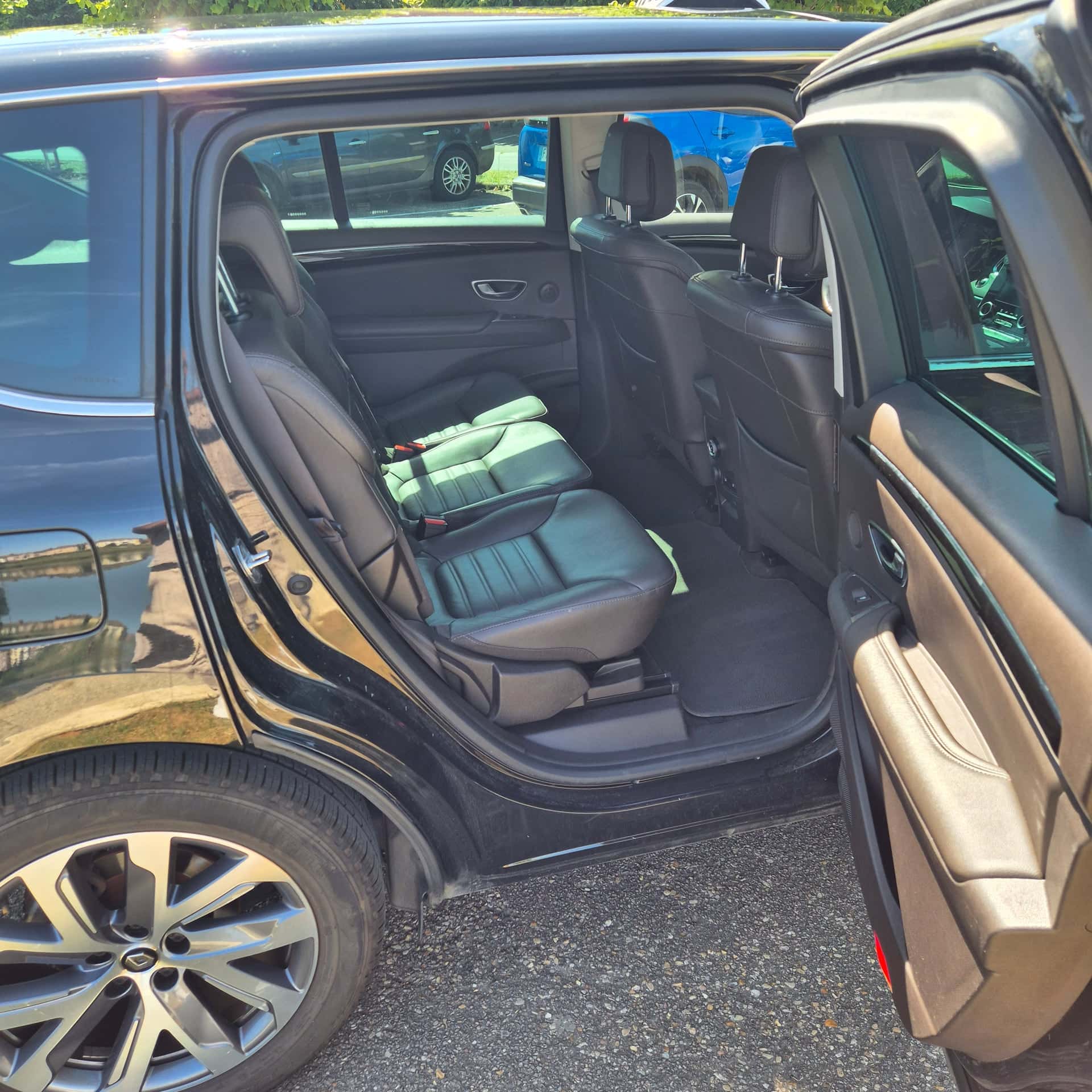 Arc en Ciel Taxi 89 — intérieur Renault Espace, courses dans tout le département de l'Yonne